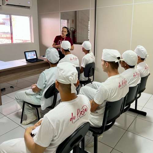 CAPACITAÇÃO DE MANIPULADORES DE ALIMENTOS